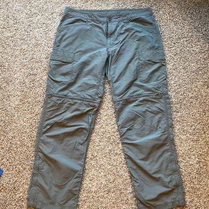 Northface convertible cargo pants to shorts